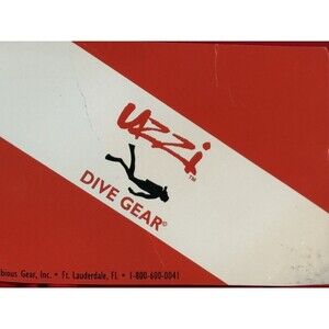 Uzzi Dive Gear L/XL Red Pullover Windbreaker Jacket NEW w/Tag Made in U.S.A.